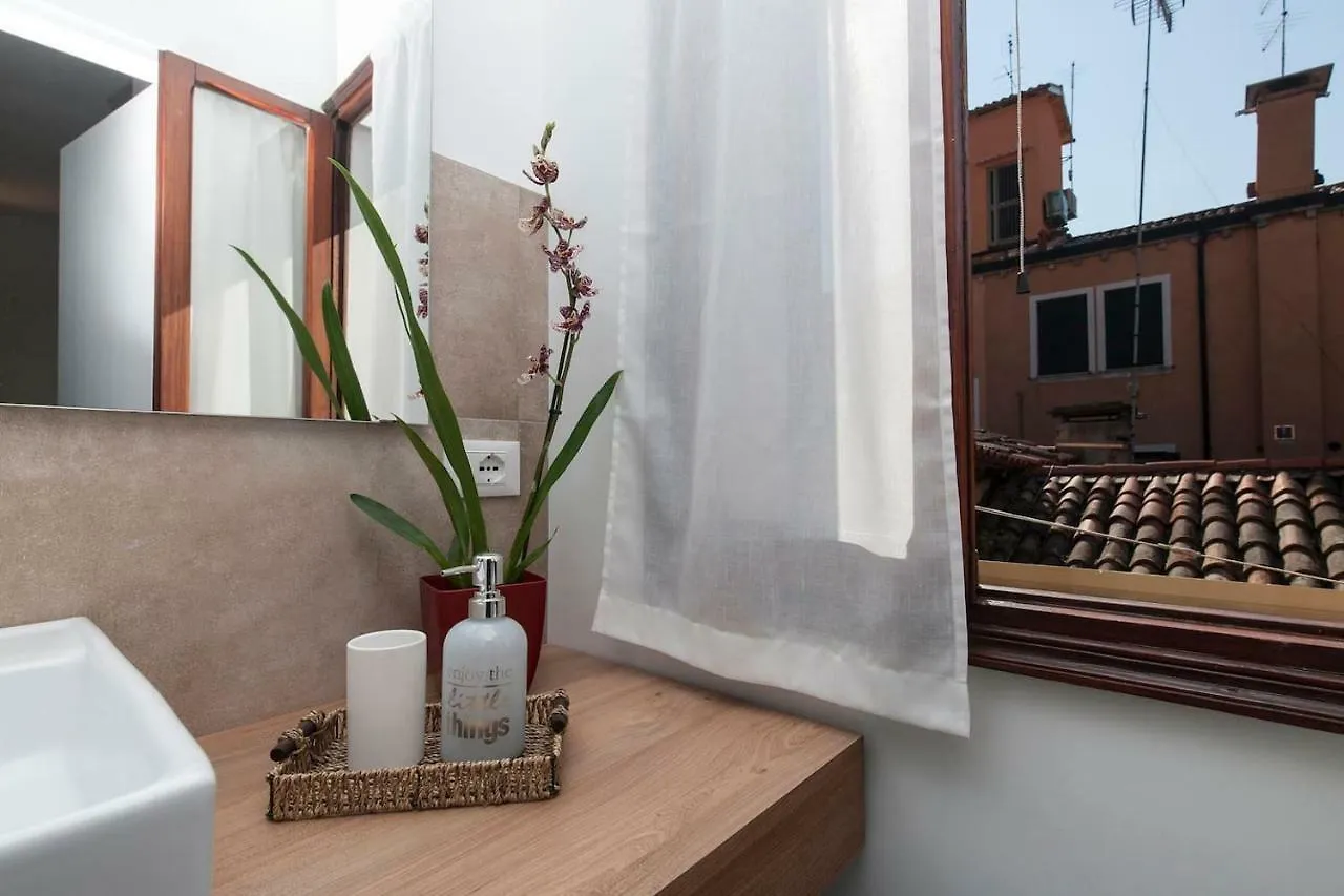 Le Ancore Apartment Few Steps From Biennale Art Venice 0*,